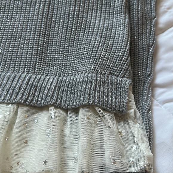 Pink Republic Heather Grey Knitted Sparkly Sweater with Ruffle Bottom (M 10/12) - Picture 4 of 4